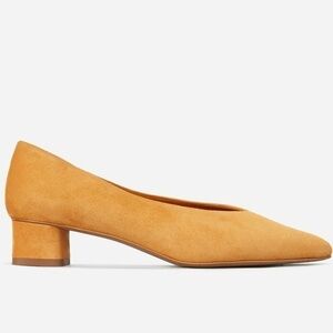 Everlane V Heel Mustard Yellow Suede Block Heels marked size 10 BUT FIT LIKE A 9